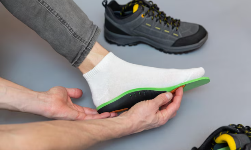 Insole for flat feet