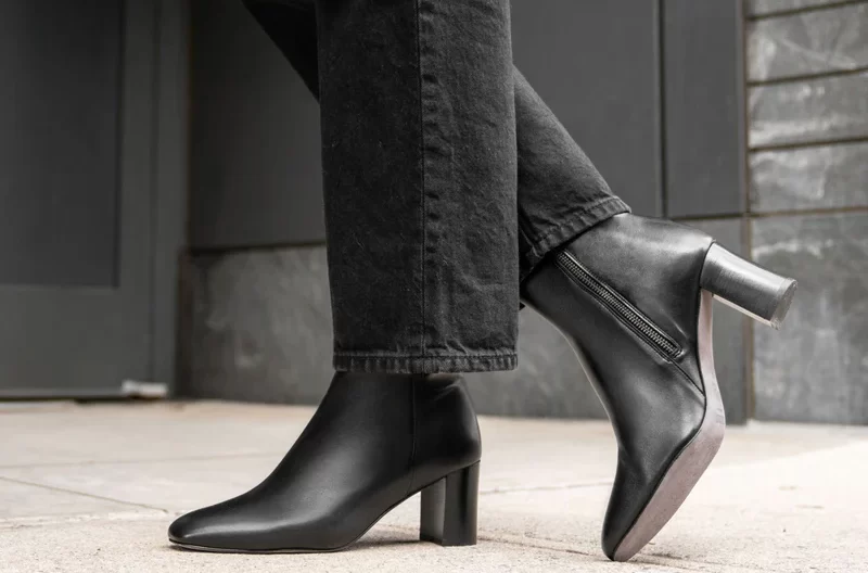 high heel shoe boots