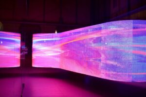 LED screen curve