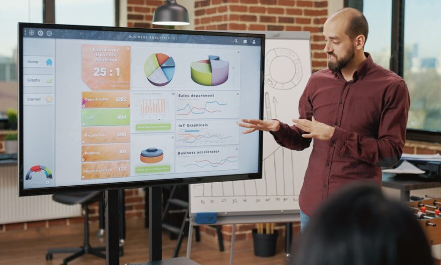 Top 7 Benefits of Interactive Flat Panel Displays in Classrooms