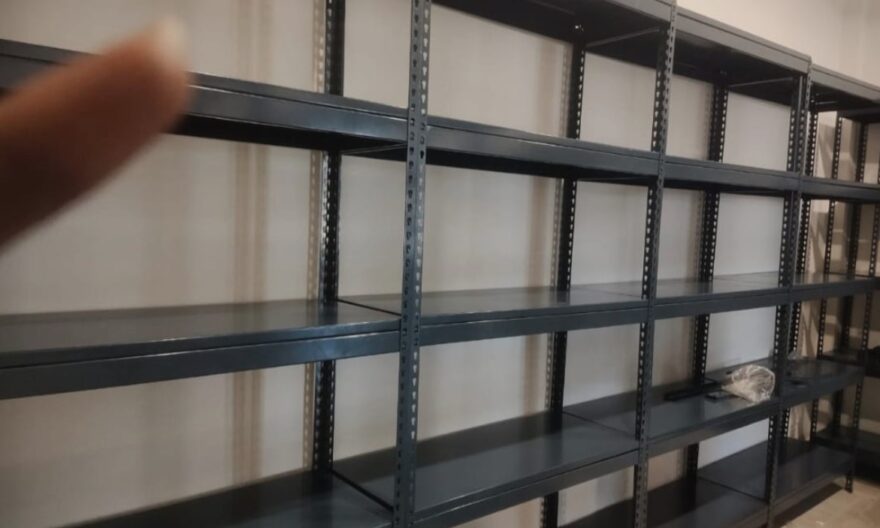 boltless shelving